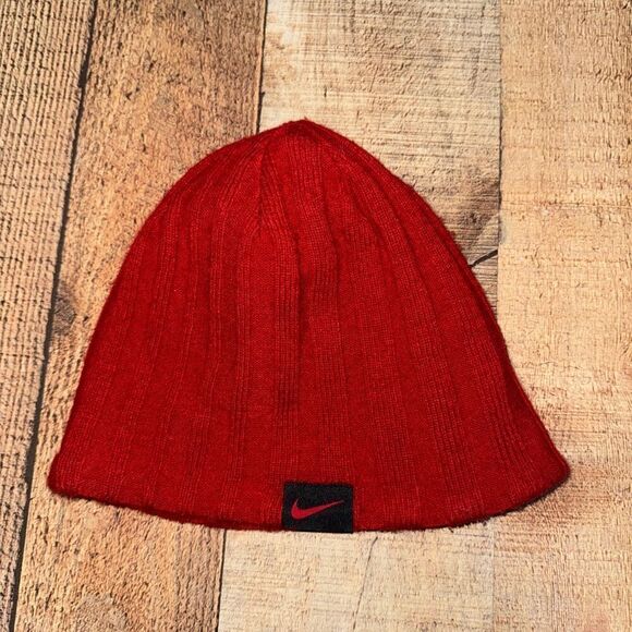 Nike Boys Hat Cold Weather Beanie Varsity Red Swoosh 8-20 Reversible - Picture 1 of 9